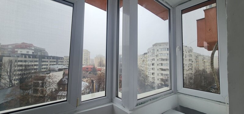 Decebal, Piata Muncii, apartament spatios 3 camere, parcari 2 locuri.