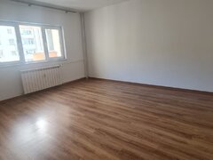 Decebal, Piata Muncii, apartament spatios 3 camere, parcari 2 locuri